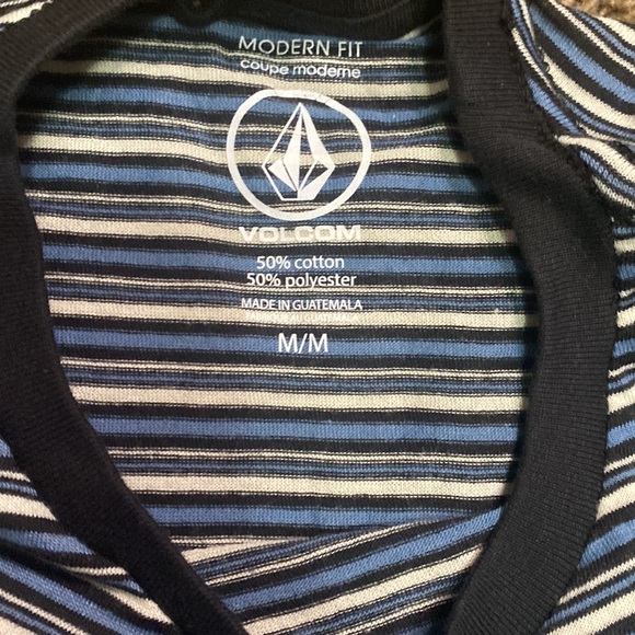 2S27.  Volcom Tee (men’s) - Picture 2 of 3